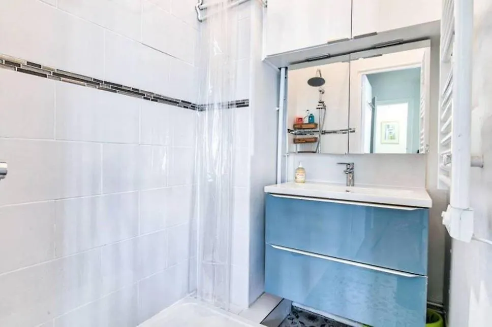 Pres Des Grands Magasins - 6p Apartment